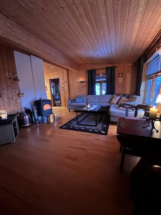 Cozy And Spacious Cabin Svensby Exterior foto