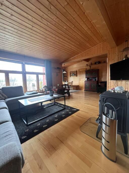 Cozy And Spacious Cabin Svensby Exterior foto